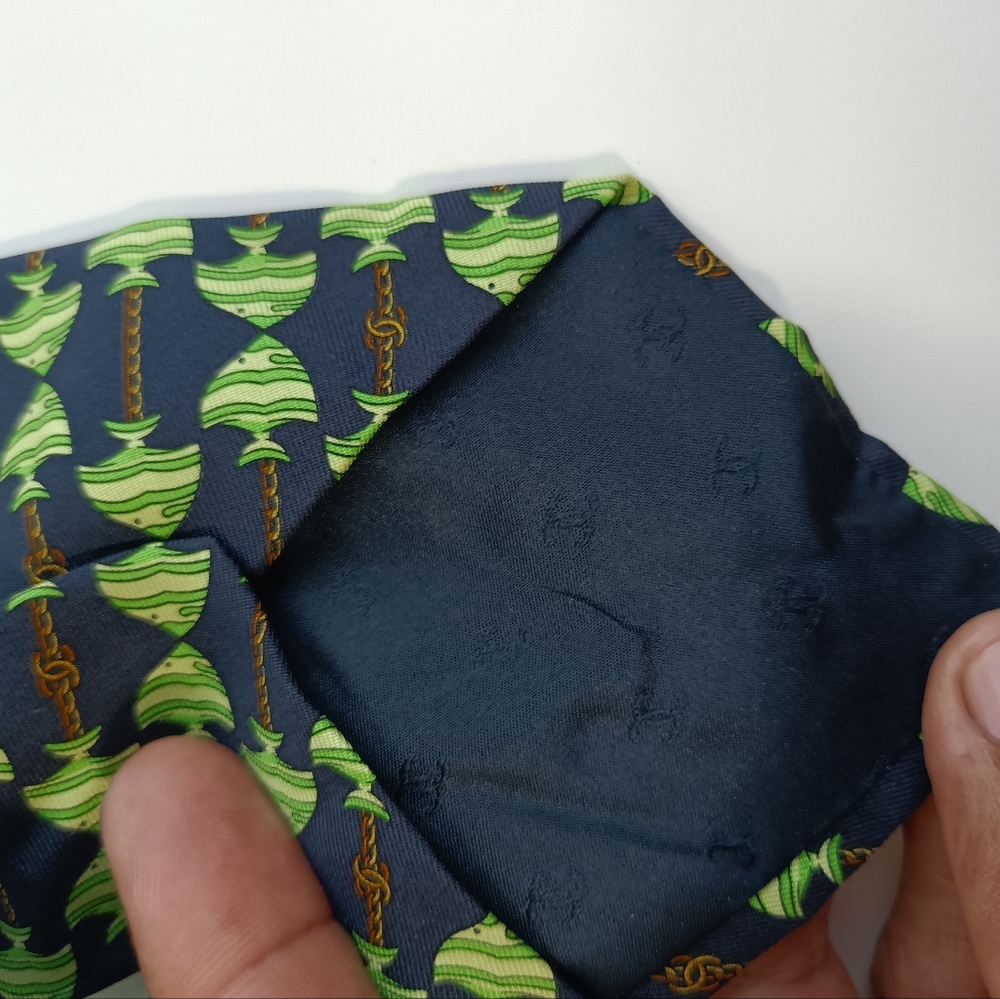 Chanel logo Fish chain silk tie - Picture 8 of 14
